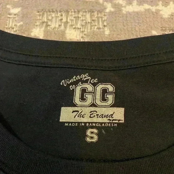 Lot of 2 Women’s Wichita State Shockers shirts size Small color Black and Gold - Picture 7 of 9